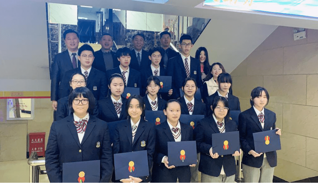 大比拼谁说高中校服丑简直好看到爆大学生都酸了