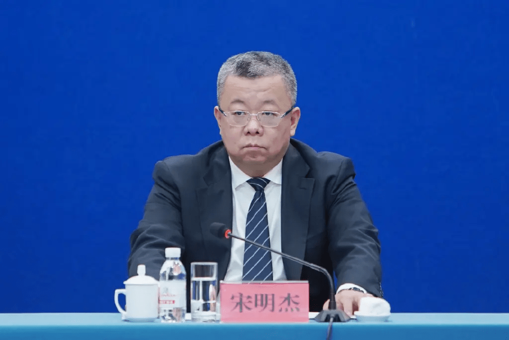 政前方丨张旭东履新青岛市水务管理局党组书记此前任市发改委副主任