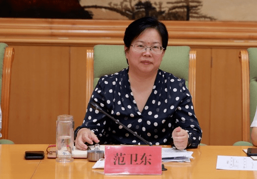 台州市妇联党组书记,主席范卫东主持会议会上,来自农业,科技,制造业