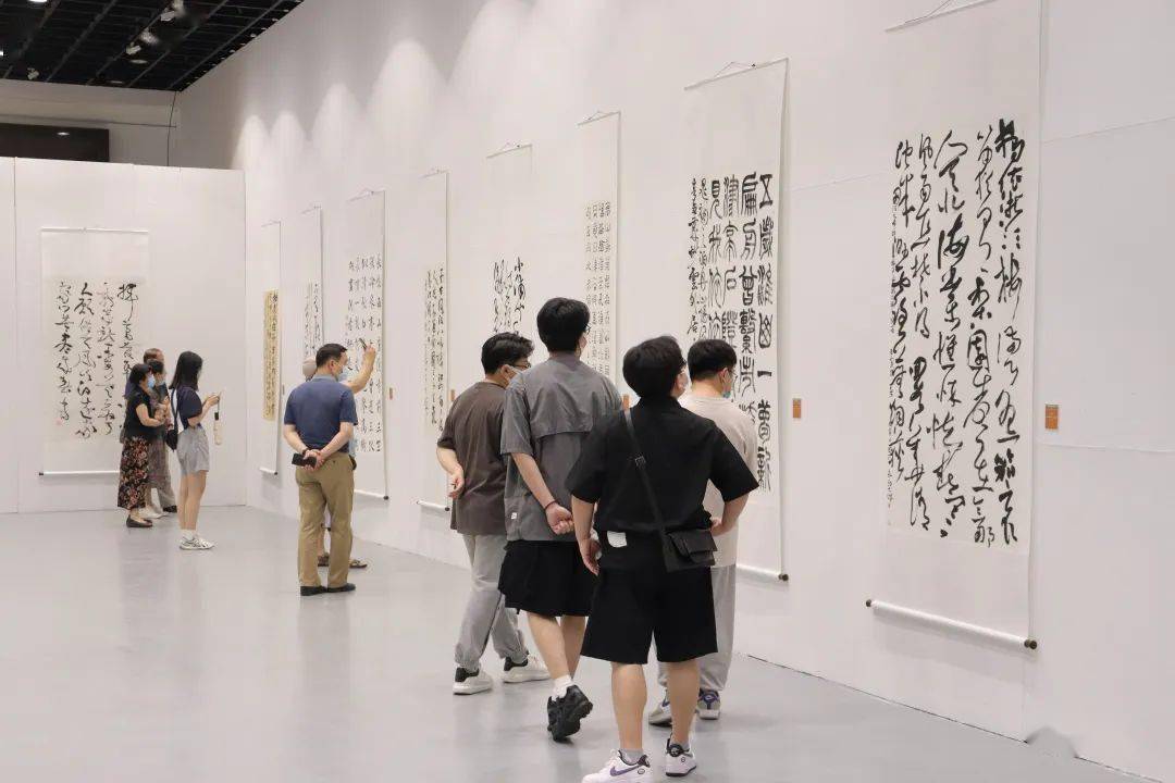 展览现场中国书坛兰亭书法双年展兰亭雅集42人展暨兰亭论坛"中国书坛