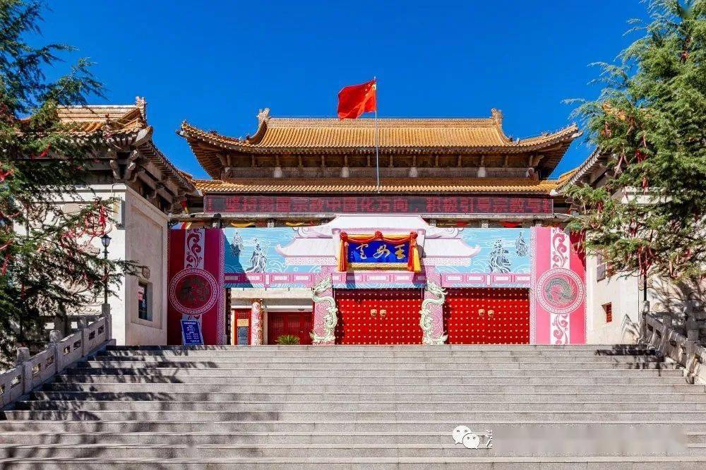 回屋摩崖浮雕男相观音像中心塔柱一龛二佛白象驼塔宋代重修回山王母宫