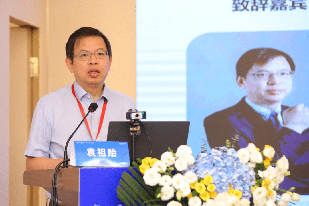 袁祖贻院长作为大会主席在致辞中强调,公立医院高速发展已经迎来了