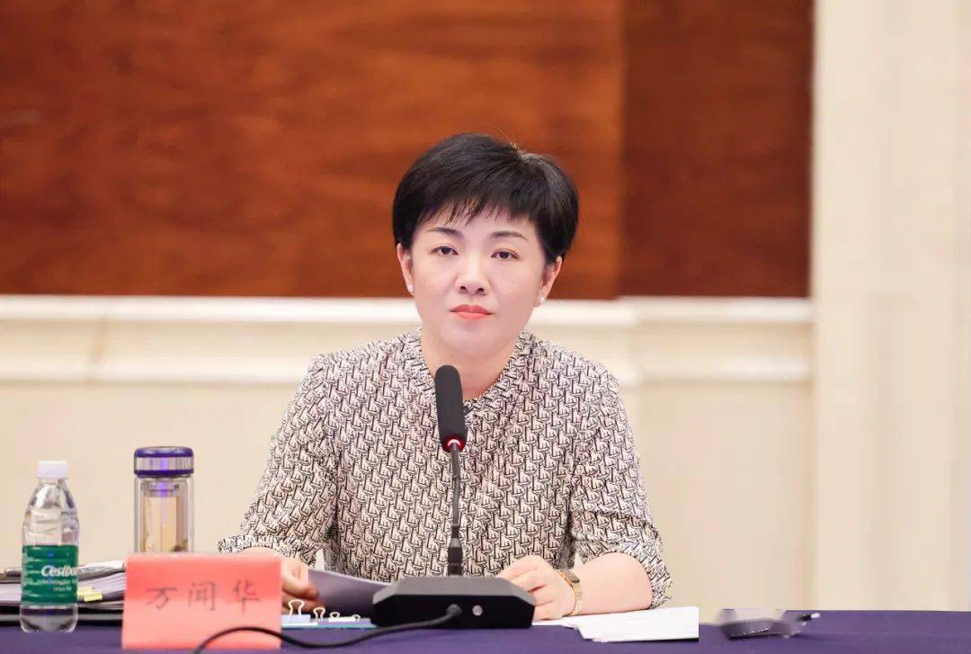 万闻华指出泰州一直将创新作为转型发展的关键变量,作为高质量发展的