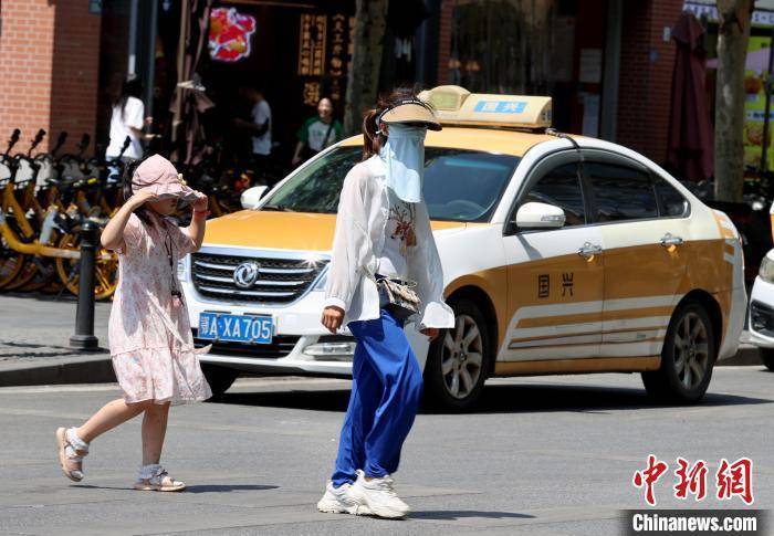 武汉高温日数已达33天 创1961年来历史同期新高