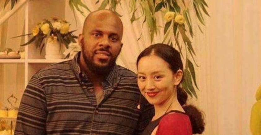 她童星出道走红,却因学业选择退圈,如今嫁给黑人为妻_叶彤_八卦_老公