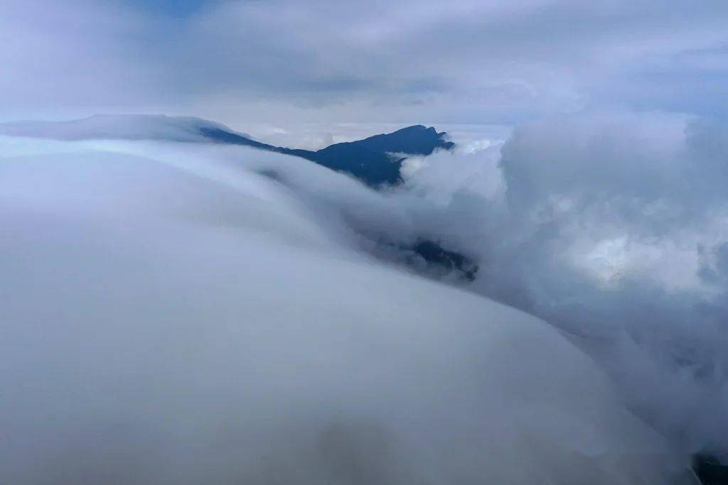 扩散，可以自驾上庐山看云雾美景啦！