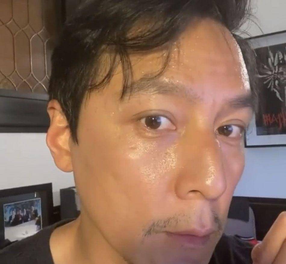 吴彦祖再次患阑尾炎,去年阑尾破裂暴瘦18磅,颜值都保不住了_身体_近照