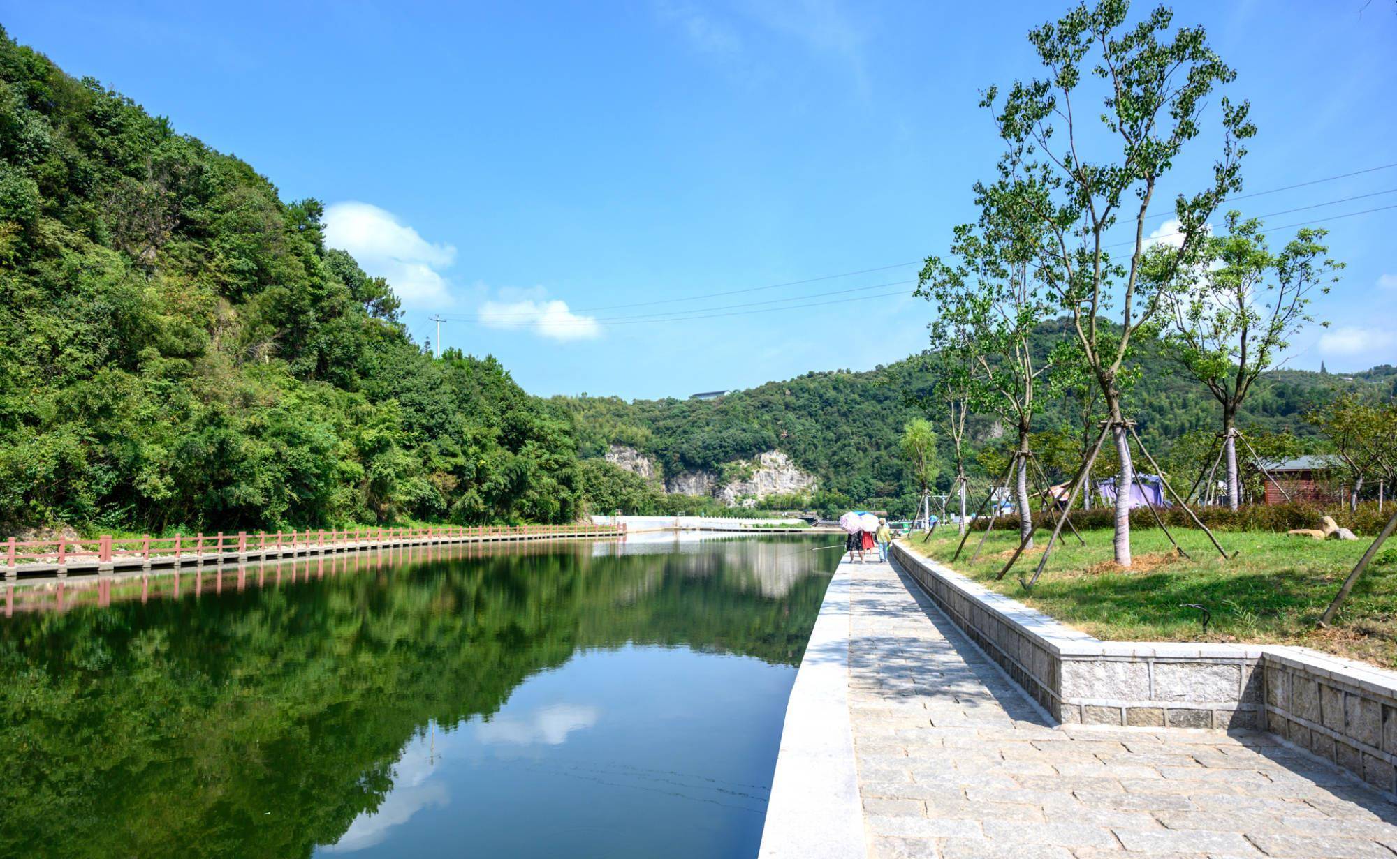 上虞陈溪有个“网红河坝”，藏在山水间的避暑胜地，是你家乡吗