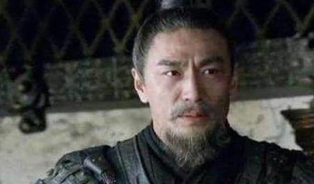 朱灵倒是挺忠诚,不仅最后攻陷了鄃城,而且还活捉了季雍.只是朱灵的