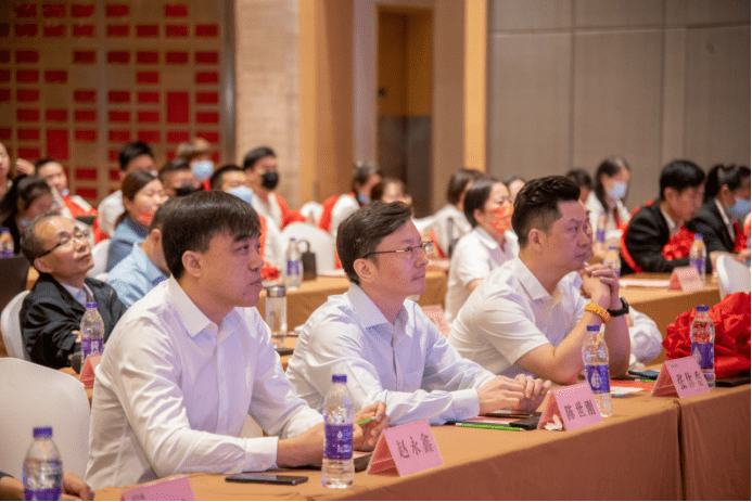 南阳联通隆重召开2022年上半年合作伙伴表彰大会暨终端