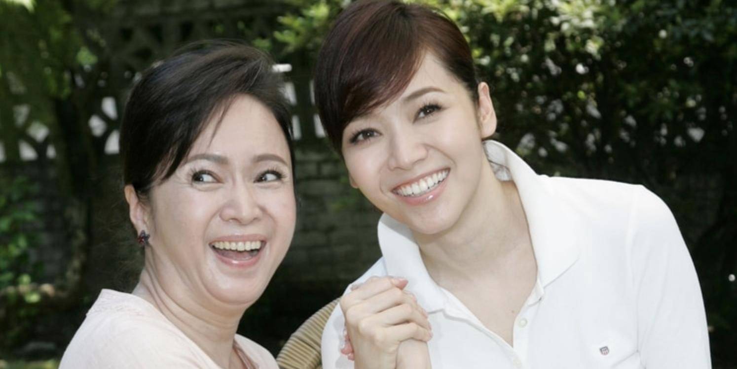侯佩岑母亲重提不伦旧情落泪,连累女儿被骂,曾两度介入闺蜜婚姻_林月
