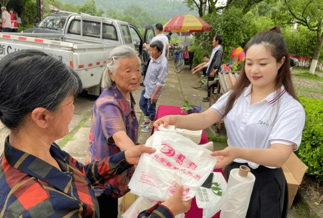 最美环保人候选人|邬寿法:让"杜绝白色污染"成为人生使命_杜白_温州