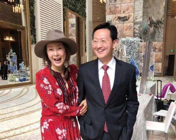 "克夫女星"孙悦,三任男友"被刺,不听话,破产,她现如何?