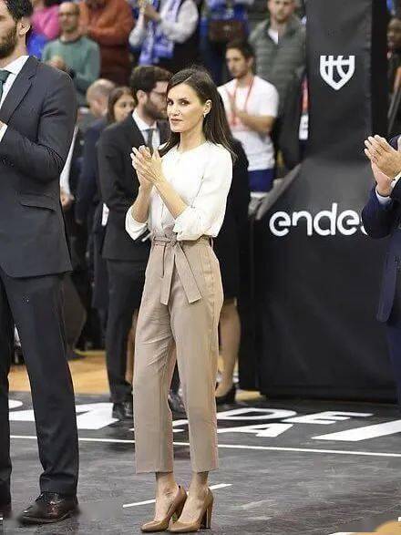 ���ļ򵥣�����߼���