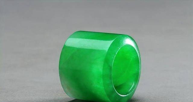 男孩十岁,女孩七岁,了解十年,结为夫妻,夫妻间以尊重换实心 男孩十岁,女孩七岁,了解十年,结为夫妻,夫妻间以尊重换实心