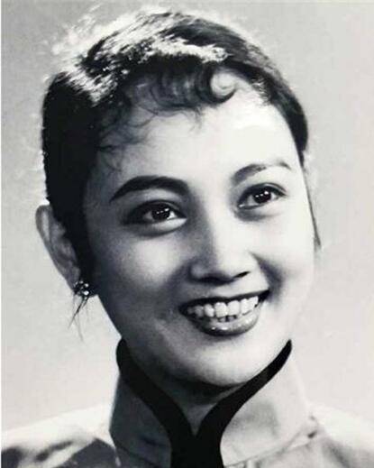王晓棠的丈夫言小朋是京剧武生,后为八一厂的演员,两人在1958年结婚