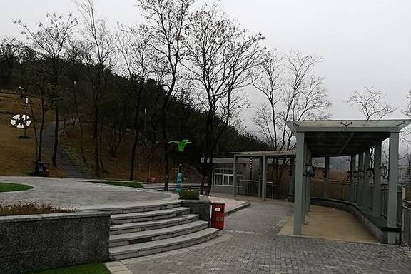 贵阳炮台山山体公园基础设施初步建成 现已向市民开放