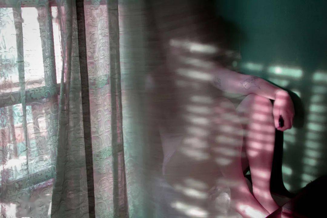 �ھŽ���Ϲ�����Ӱ˫��չ��Ʒ�������䡢�¼��¸�У��