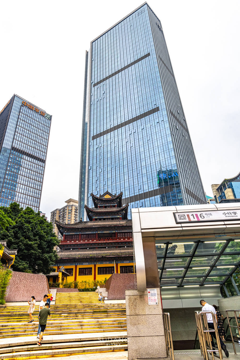 重庆的这座寺庙，始建于北宋，据说就跟上海静安寺一样寸土寸金