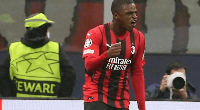 ac米兰愿意将22岁卡鲁鲁的年薪,由40万提高到120万,大巴黎有意