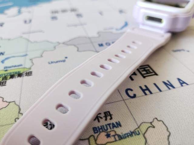 ���ƴ�ͳ����ҵ�����һ����ѧϰ�ĵ绰�ֱ�