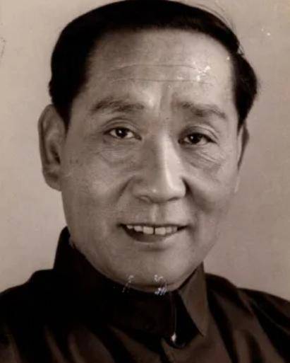 崔乃夫:曾是程子华的秘书,54岁出任民政部长,一手创