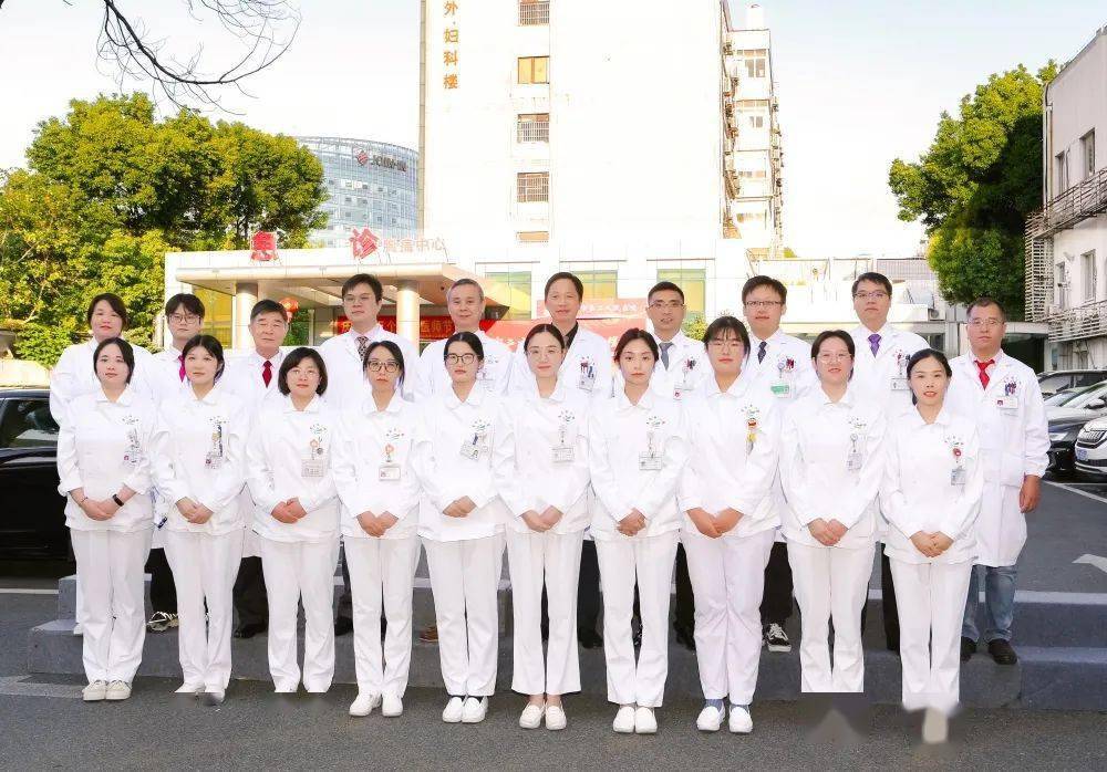 市二院胃肠外科完成一例近端胃癌腹腔镜下右开襟肌瓣成形术(ROSF)