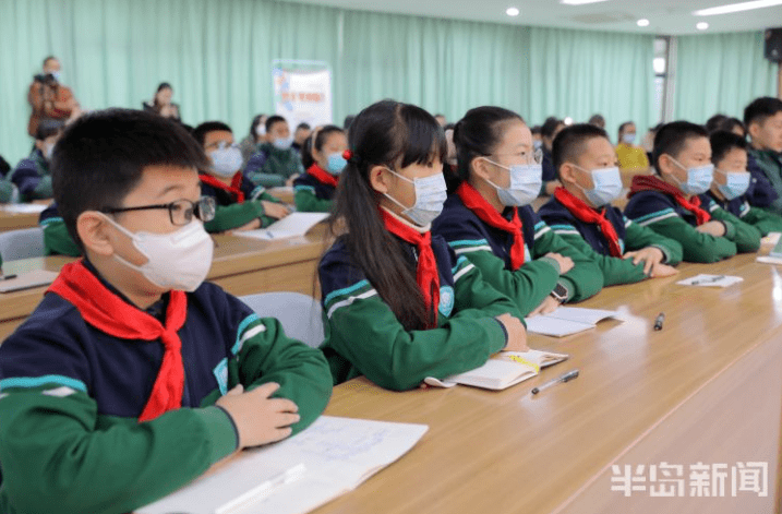 一条热搜…惹哭全网！学生们匿名写下自己的烦恼，老师掏出的第一张：为什么爸爸妈妈生了我就离婚？  六年级作文 第41张