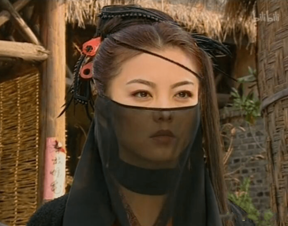 据悉,李湘不但是主持人,还出演过电视剧,在剧中饰演独孤伊人!这个角