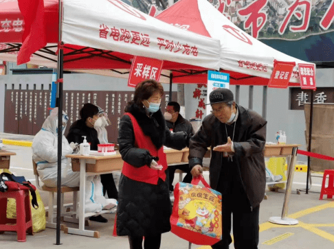 【志愿服务】疫情防控,芜湖市志愿者在行动_宣传_社区_核酸