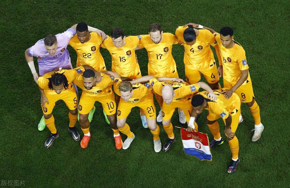 阿根廷2-1战胜澳大利亚挺进8强，梅西为澳大利亚球迷打进里程碑