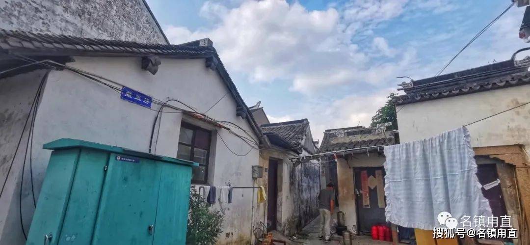 许廷鑅与严禹沛为总角同窗,交谊深厚.