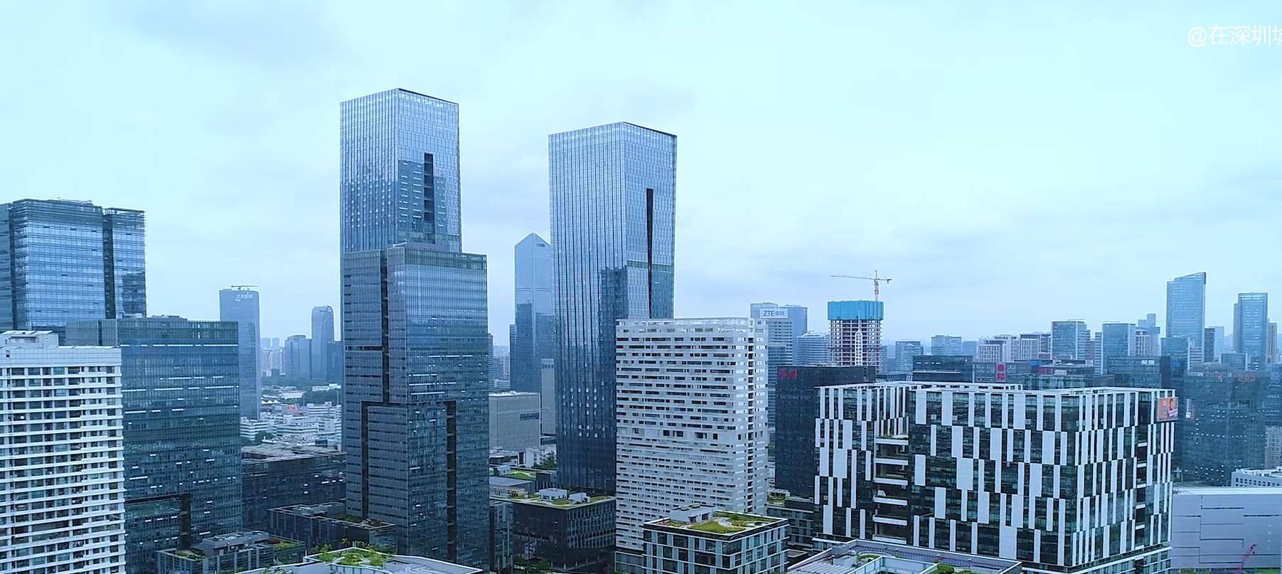 深圳市南山区最高楼（原创
            深圳南山区：除了遍地高楼大厦，还有加不完的班，如今房价10万m²）深圳市南山区第一高楼，