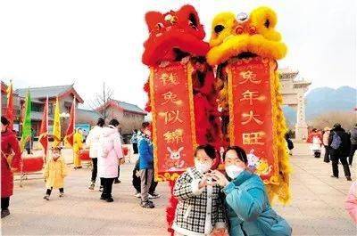 【收集中国节·春节】丰硕多彩文旅大餐让你欢乐过大年 逛非遗市集 赏民俗展览会 黄河畔祈福 “0.66元游少林”