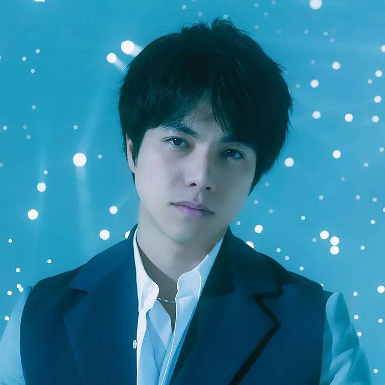 重冈大毅在彩排时也表现得相当仔细，他对拍摄分外热心：“摄像头开拍以