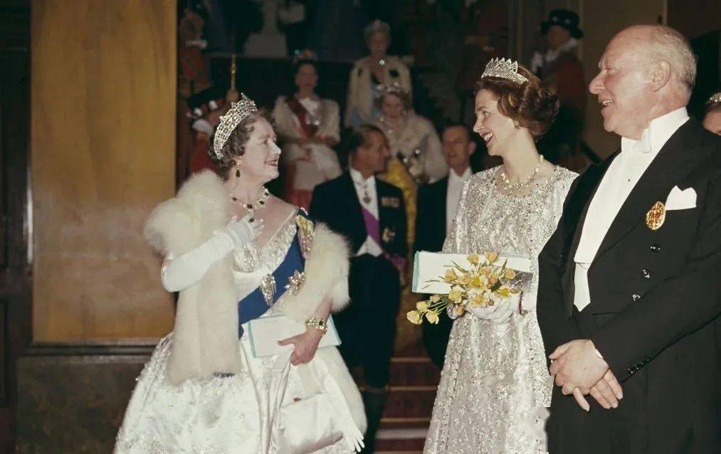 ƽ����Ů����쭡���20�����������罻���£��鱦���������ҷ� ...