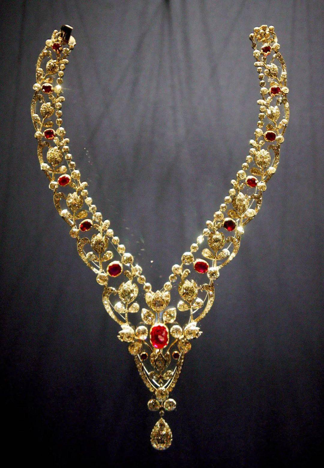 ƽ����Ů����쭡���20�����������罻���£��鱦���������ҷ� ...