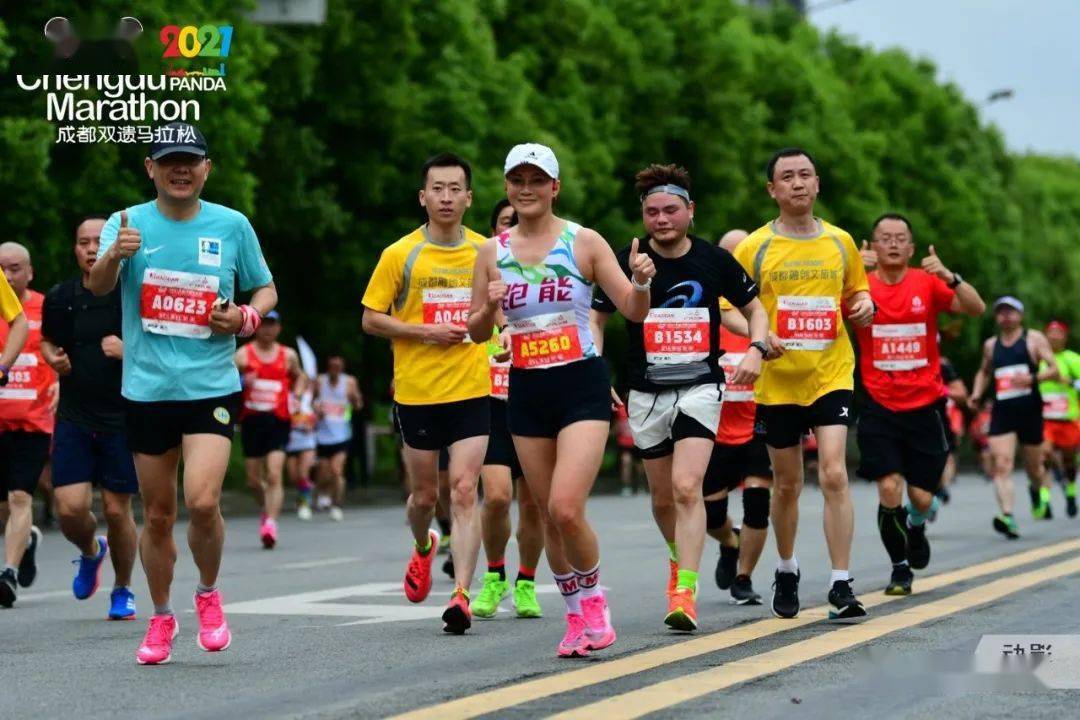 在奔驰中感触感染生命律动 | 都江堰做家眼中的马拉松……