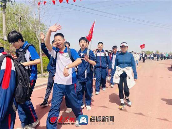 潍坊市奎文区圣卓尝试学校：远足课程，感触感染行走的力量