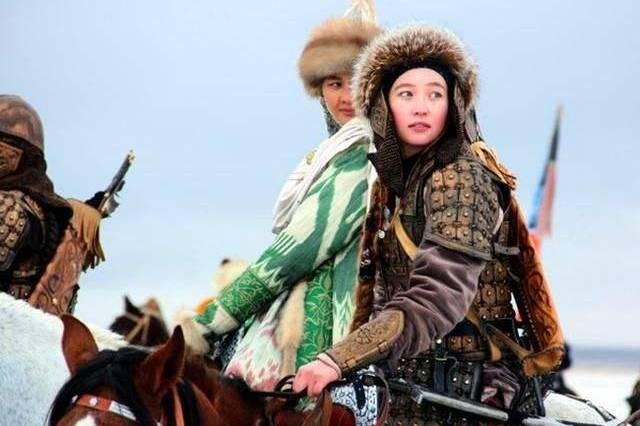 原创 冒杀头风险,班超和西域公主偷偷产下混血儿子,19年后发现真高明