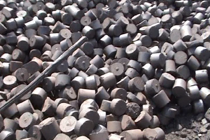 小型自动环形铁精粉压块机315吨金属铁粉压块机设备