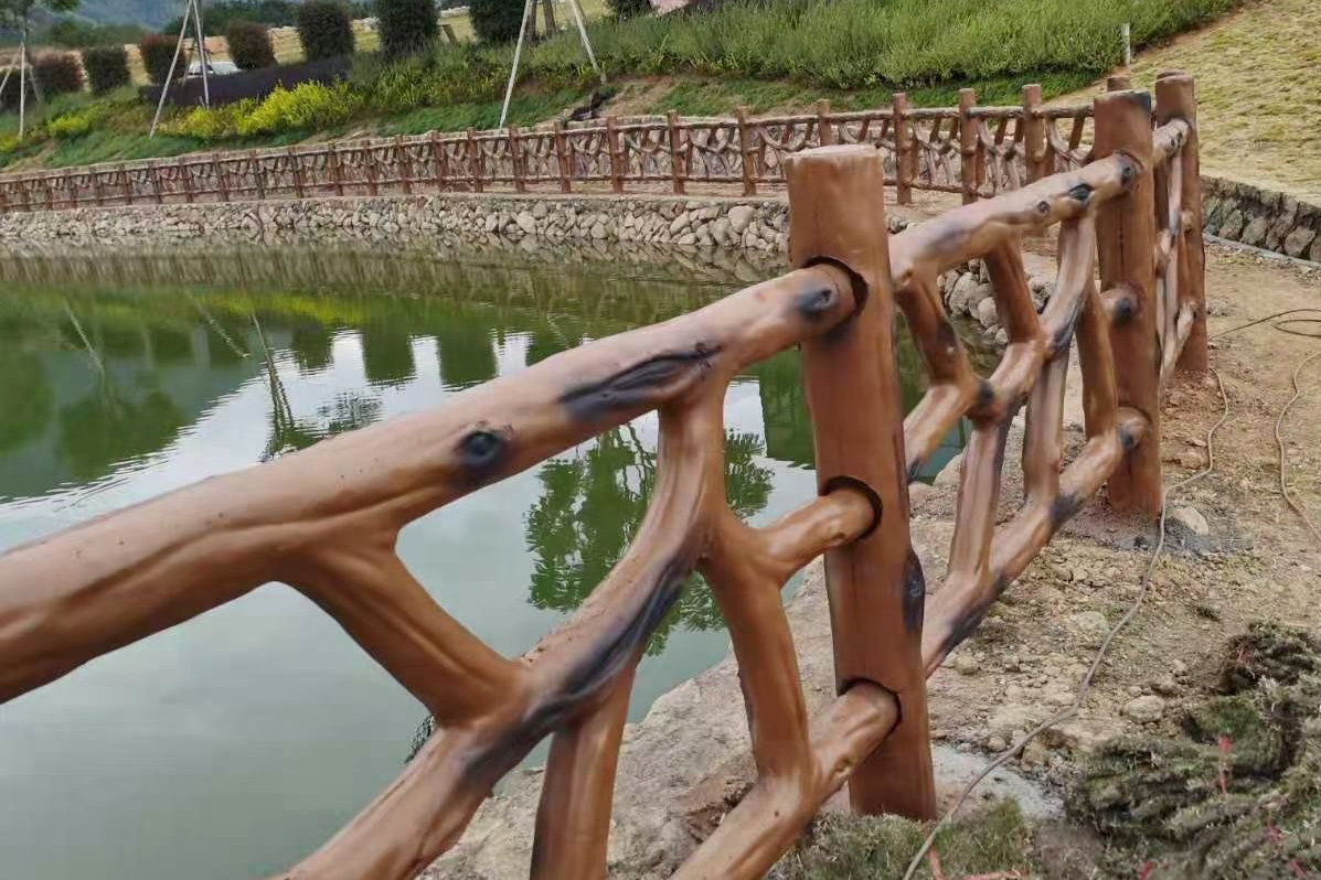 江西鱼塘仿树藤栏杆水泥仿树枝护栏打造生态新农村