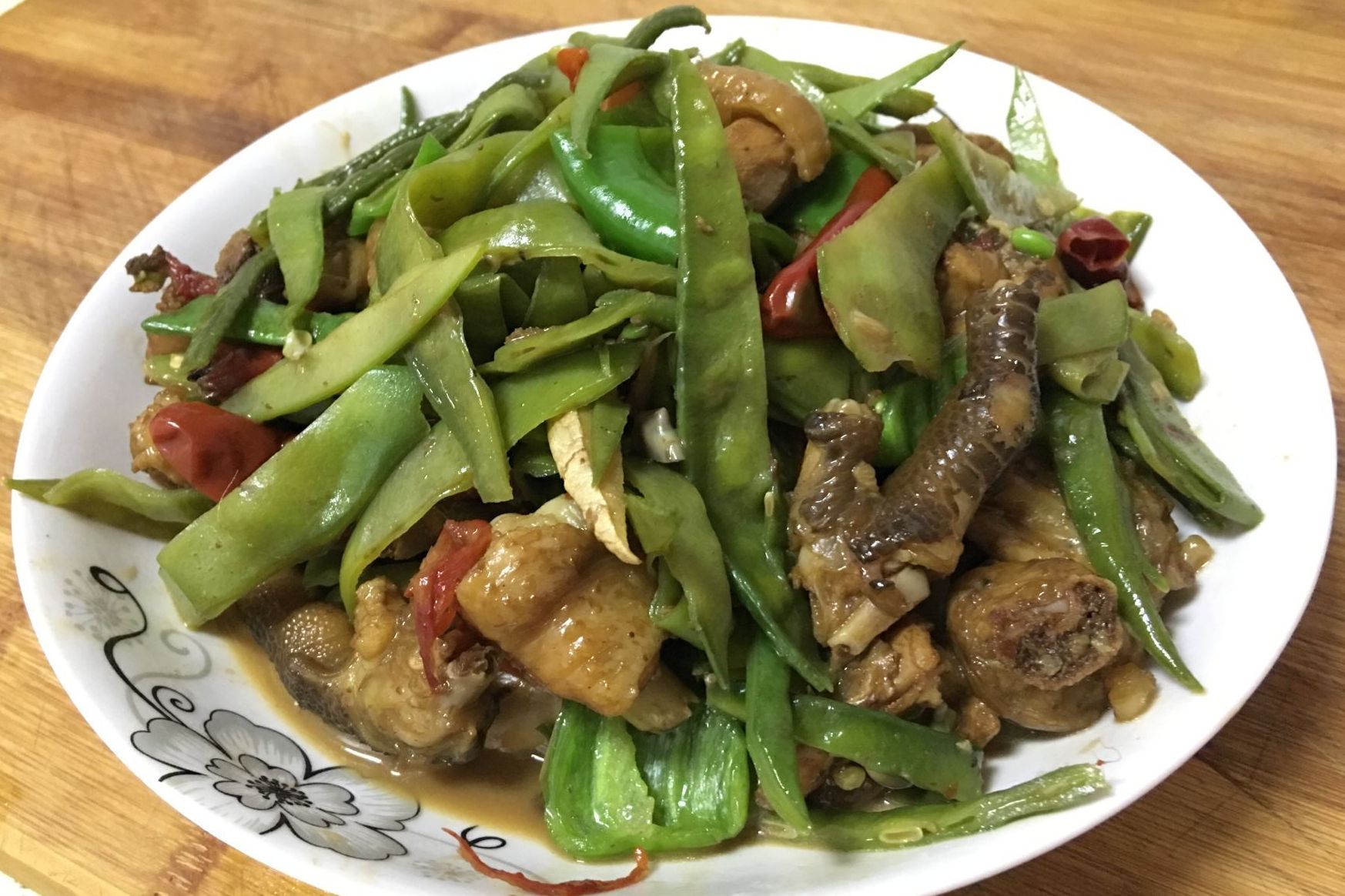 鸡肉炒四季豆原来这么好吃,做法还特别的简单,下酒又下饭!