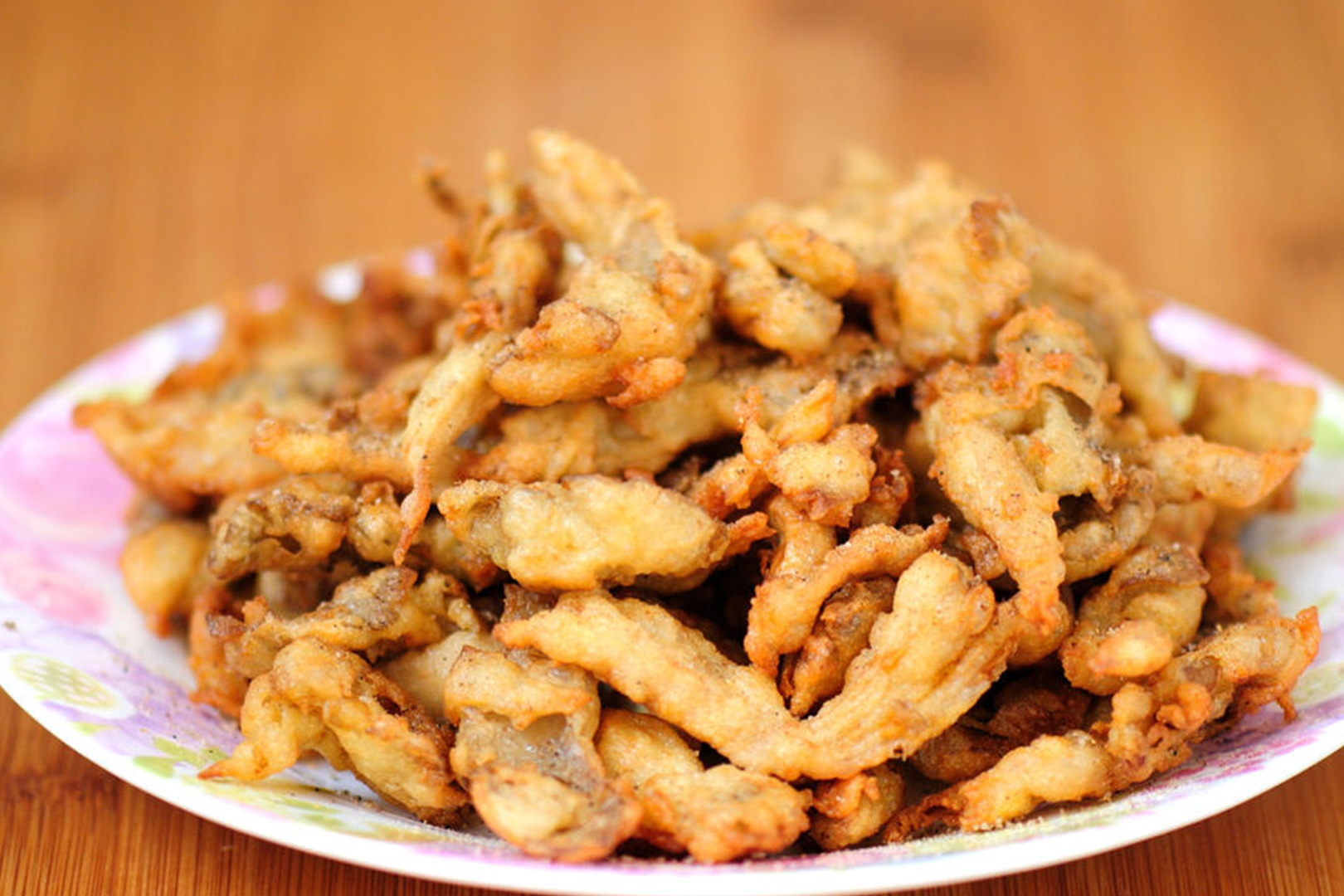 香炸蘑菇的家常做法非常好吃易学酥脆可口风味独特香