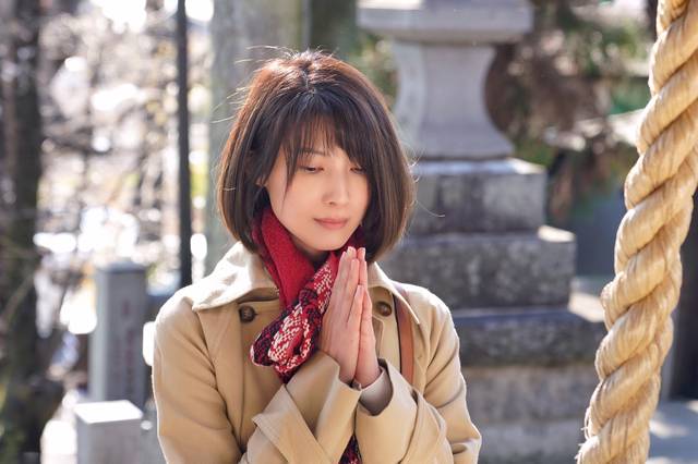 由演员欧萱创作并主演的微电影《心境》已上线.