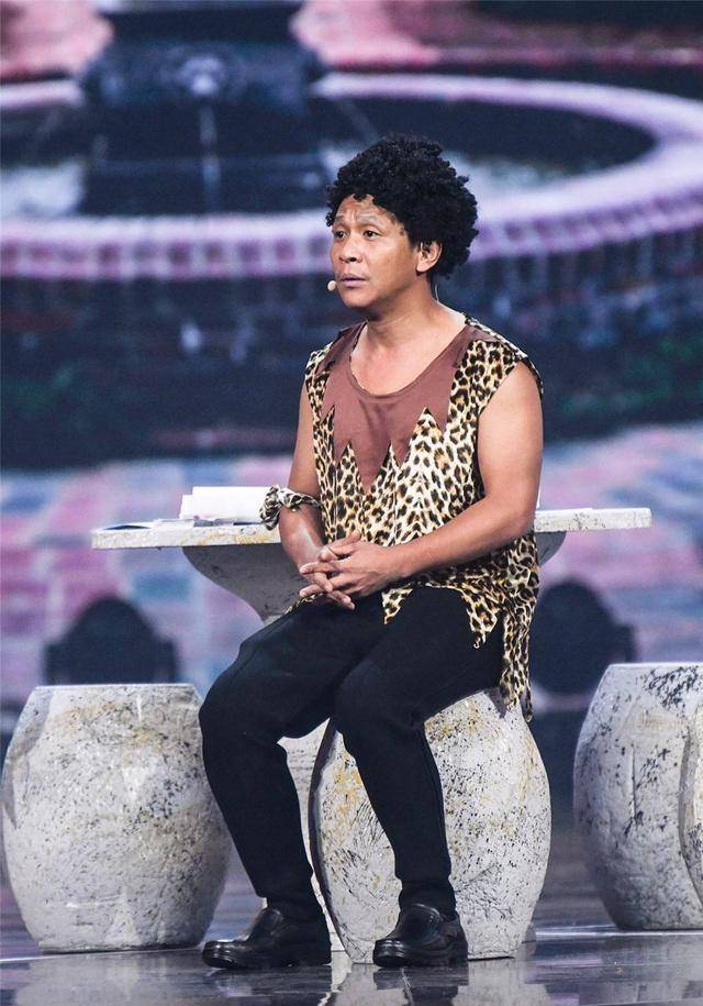 原创 开心麻花魏翔21岁服兵役,24岁做谐星,就连沈腾在舞台上都害怕他