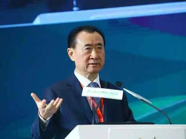 火箭炮一次打排炮上几百万,可能一天就几千万上亿.