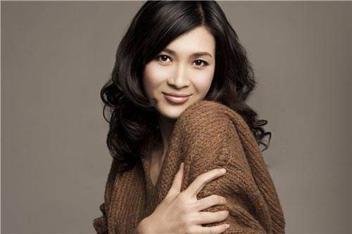 在娱乐圈不是很响亮,所以知道她的人也很少,其实她曾经是"海岩女郎"