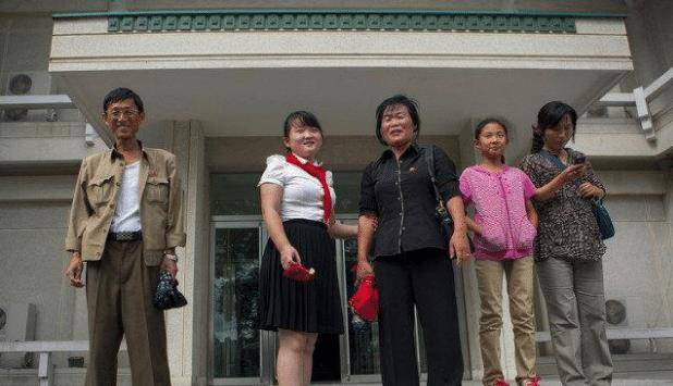 原创 走进朝鲜:男人没钱也能"娶老婆",没有中年危机