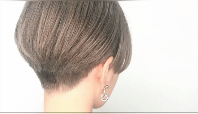 镜子发型的个人展示页